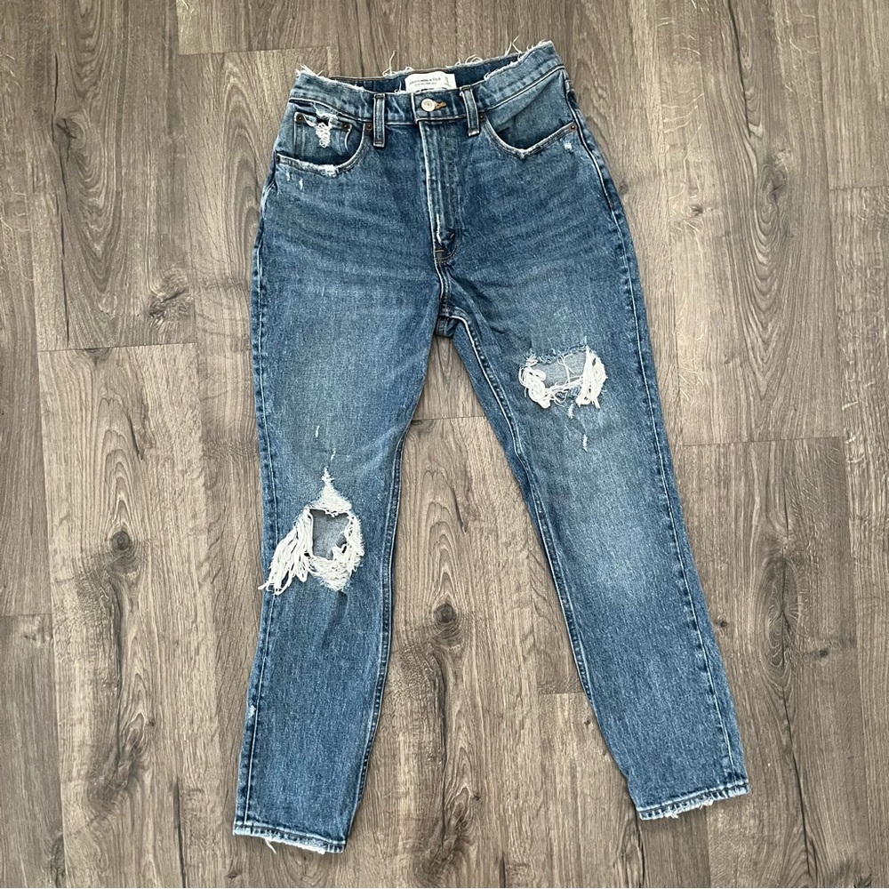 Abercrombie and Fitch High Rise Mom Jeans
